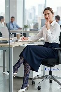 Holiday hold-up - Stockings 20 denier in tulle net with rose workings