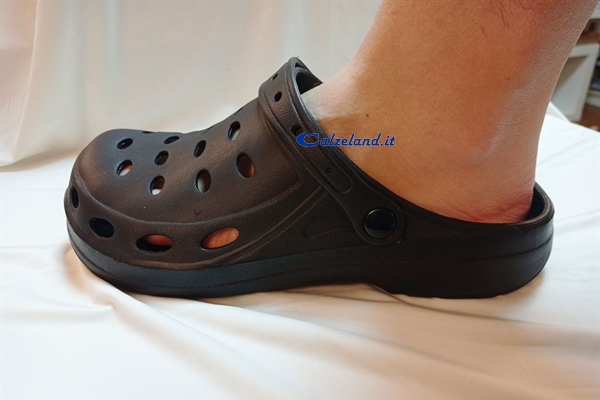 Men's waterproof slipper